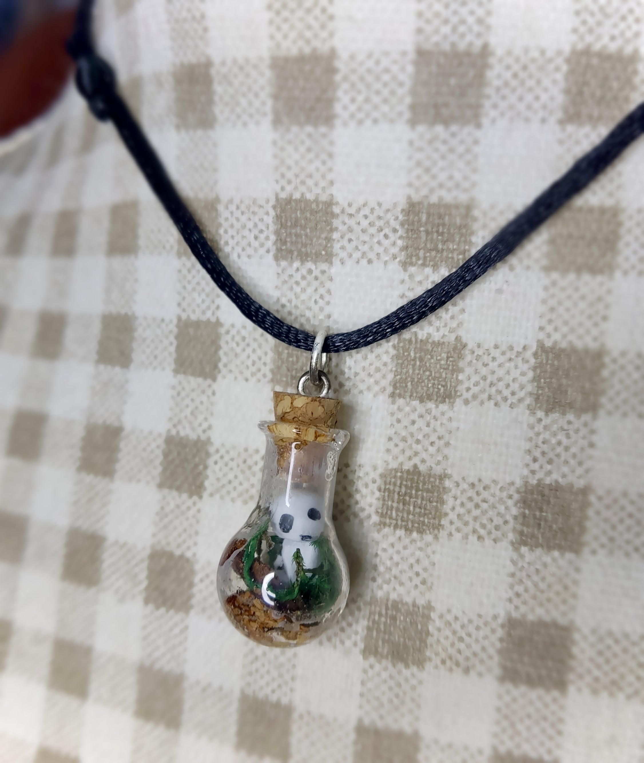 Collares. KODAMA, Bosque encantado